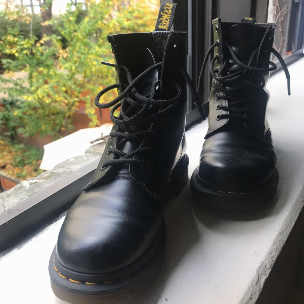 Doc Martens Women’s 1460 Smooth